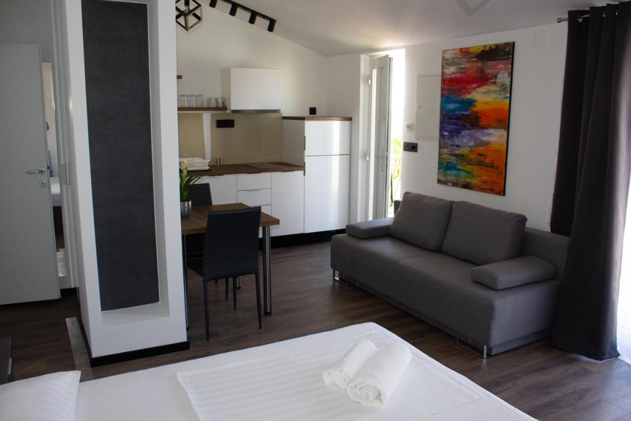 Apartments Villa Jelena Vodice Ngoại thất bức ảnh