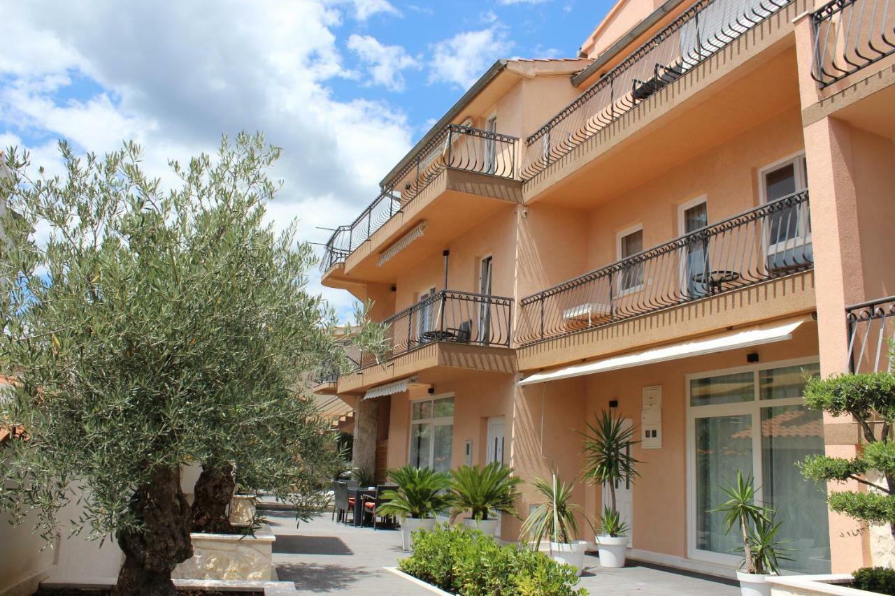 Apartments Villa Jelena Vodice Ngoại thất bức ảnh