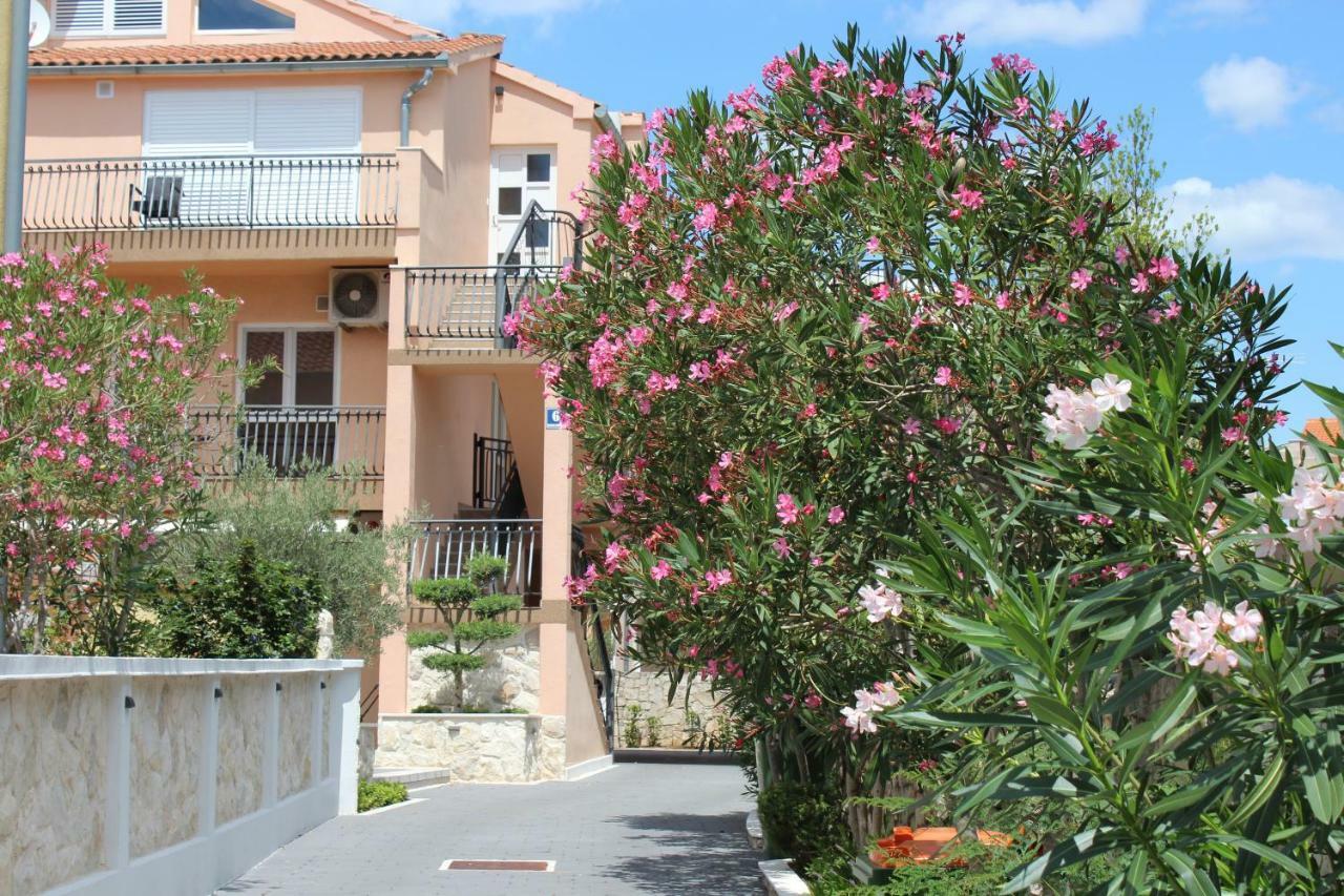 Apartments Villa Jelena Vodice Ngoại thất bức ảnh